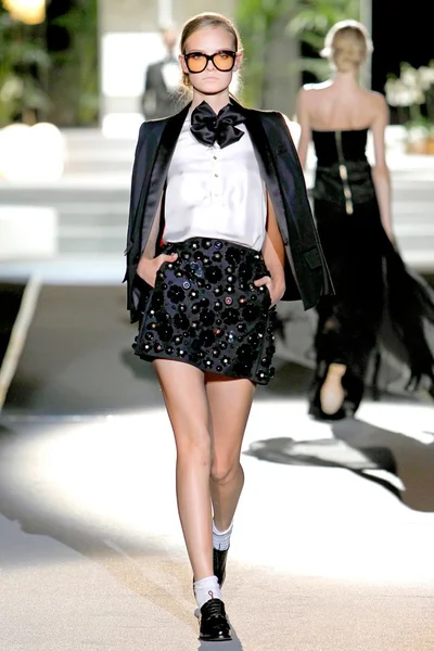 Look 32